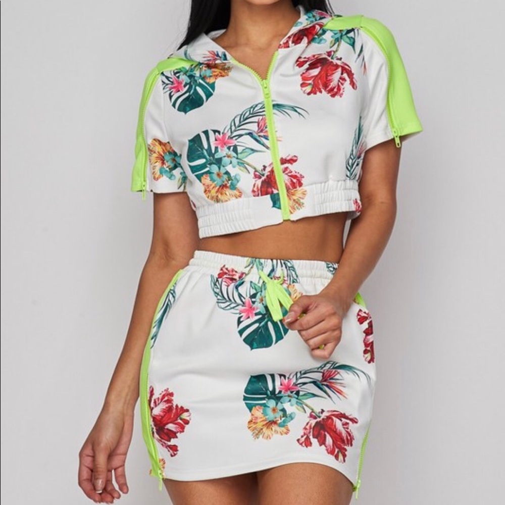 GlamSport Tropical Print Skirt Set